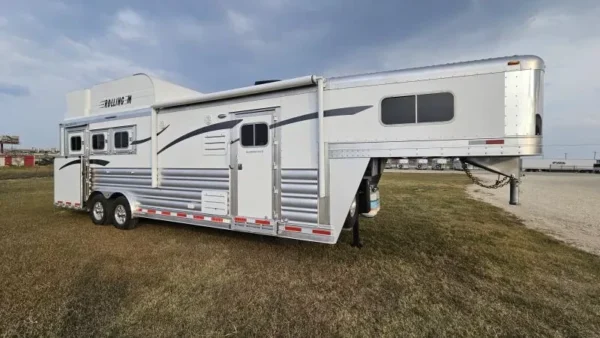 2026 Platinum Coach 3 Horse Living Quarters 10.8 ft Short Wall Side